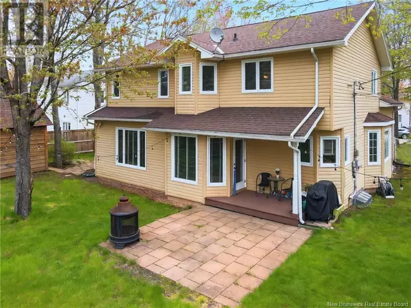 Moncton, NB E1B2B2,84 Linden Crescent