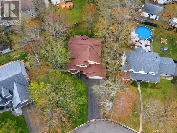 Moncton, NB E1B2B2,84 Linden Crescent