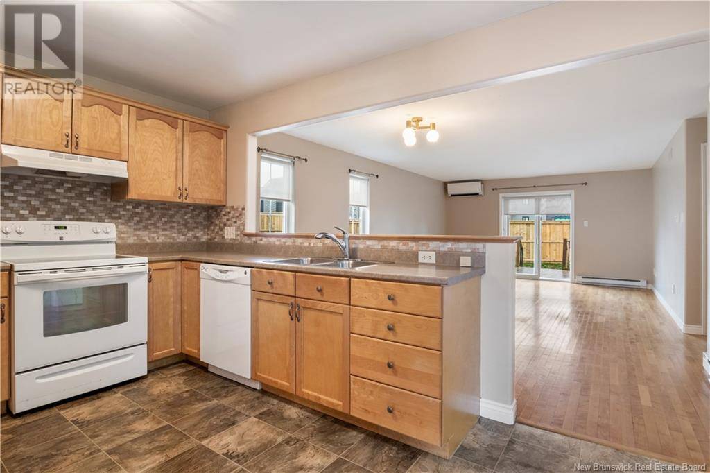 Dieppe, NB E1A7T1,35 Firmin Crescent