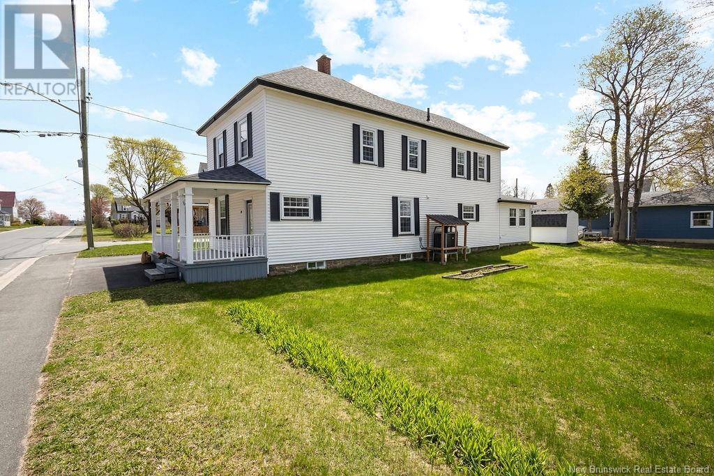 Miramichi, NB E1N2K3,52 Princess Street