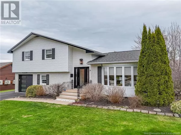 Oromocto, NB E2V2H7,2 Wood Street