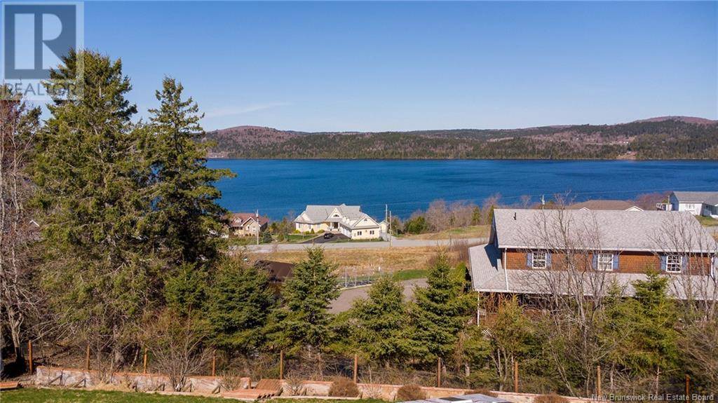 Quispamsis, NB E2E1W4,6 Rivercrest Drive