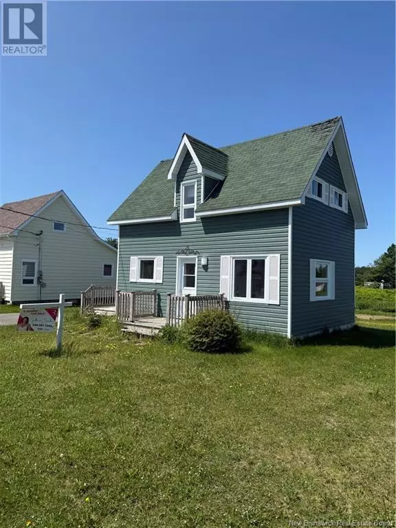 2910 Morais Street, Bas-caraquet, NB E1W6A8