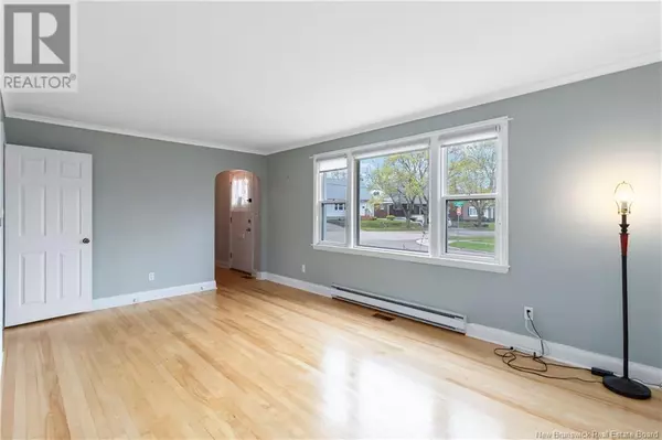 Moncton, NB E1E3L3,80 Orchard Drive