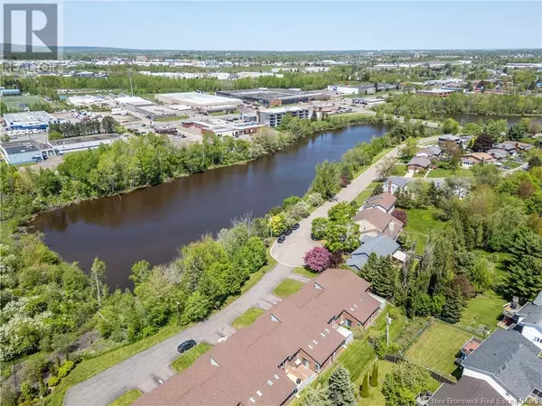 Moncton, NB E1E4K3,398 Westmount Boulevard