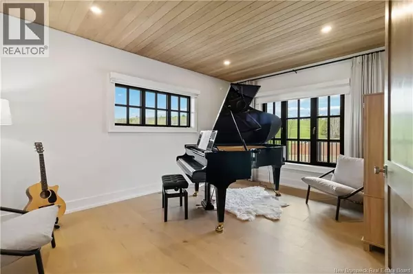 Fredericton, NB E3G7K9,17 Blake Court