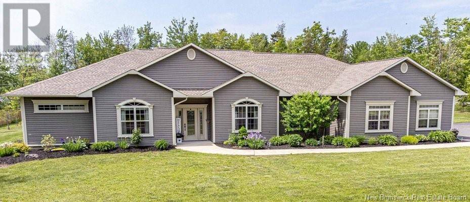 17 Cedar Circle Road, Douglas, NB E3G8B9