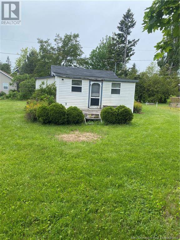 Pointe-du-chêne, NB E4P5B6,27 Satinwood Drive