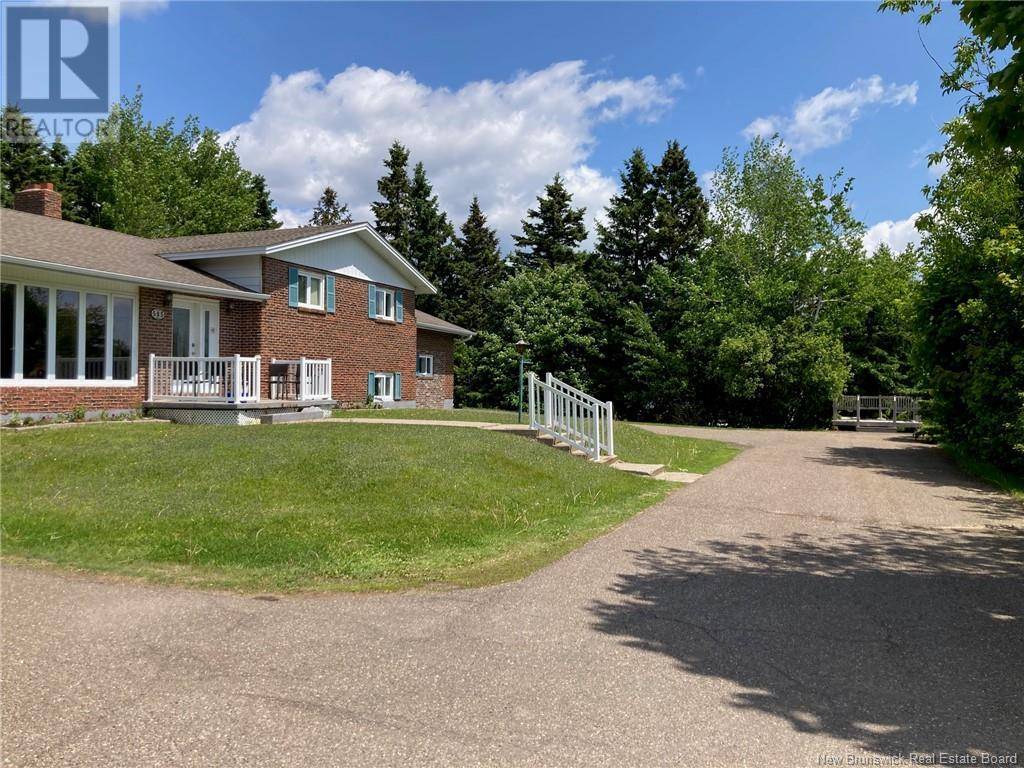 Tracadie, NB E1X1B1,585 rue Basque