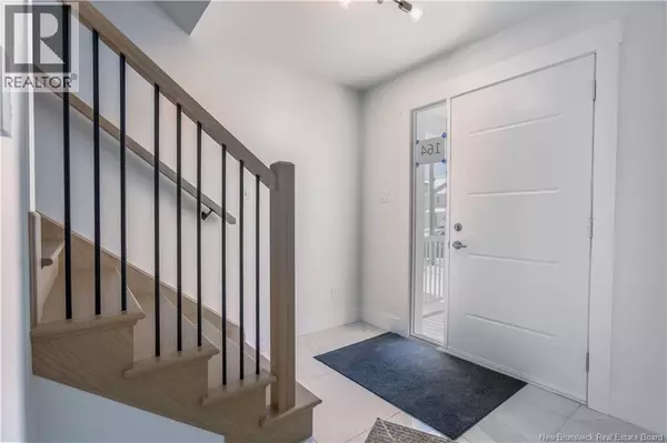 Moncton, NB E1G5V5,90 Rosenburg Street