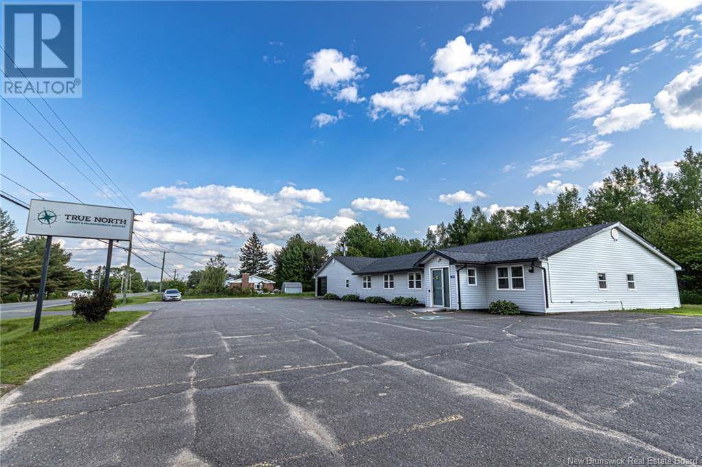 Lincoln, NB E3B7G1,2384 102 Route