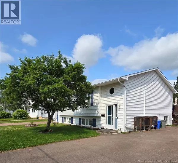 Moncton, NB E1A5K2,96 Palisade Street