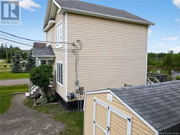 Moncton, NB E1A8S8,17 Fundy