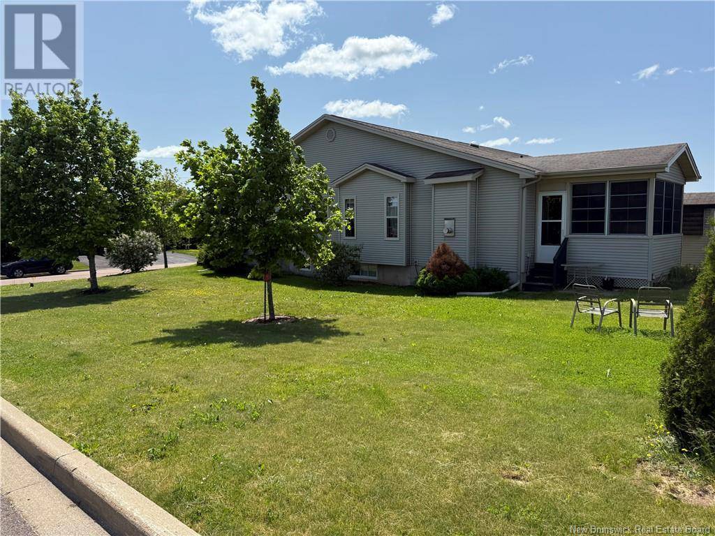 Moncton, NB E1G5M6,42 Newberry Street