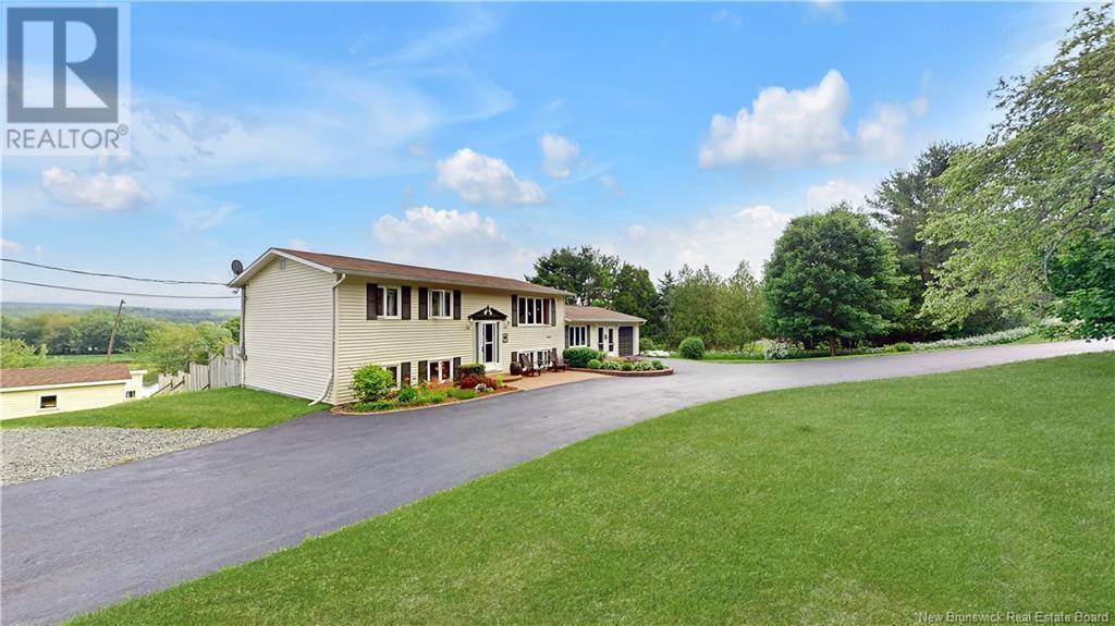 Hampton, NB E5N6H1,1496 Main Street