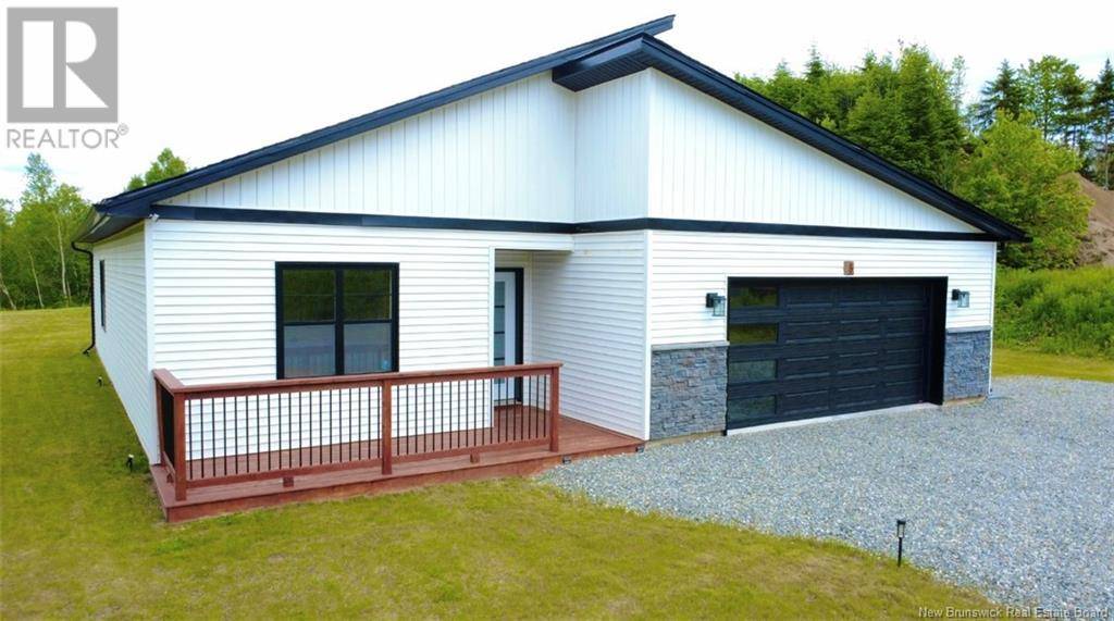 Quispamsis, NB E2S1B8,8 Hobble Lane