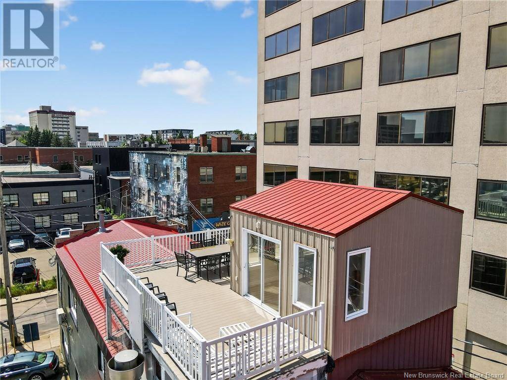 Moncton, NB E1C5C2,163 Robinson Street