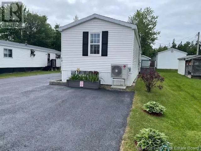 Moncton, NB E1E2J5,10 Midway