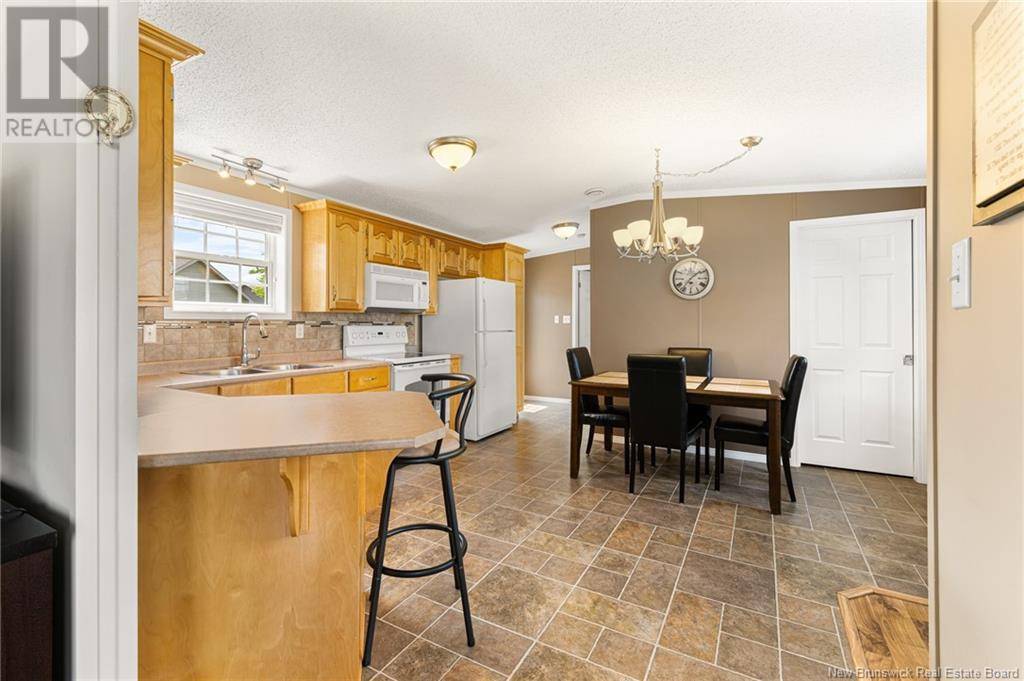 Dieppe, NB E1A8P2,43 Tracadie Drive