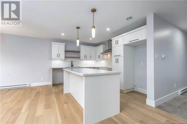 Moncton, NB E1G5B6,28 Belfry Street