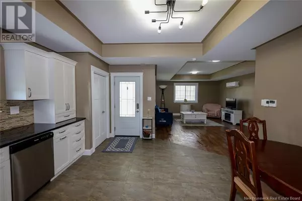 Rusagonis, NB E3B8E4,503-505 Bryson Road
