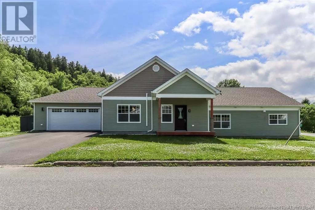 Saint John, NB E2K5G5,974 Kennebecasis Drive