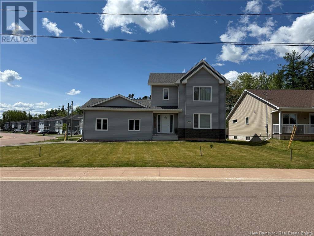 Moncton, NB E1G6G3,92 Satara Drive