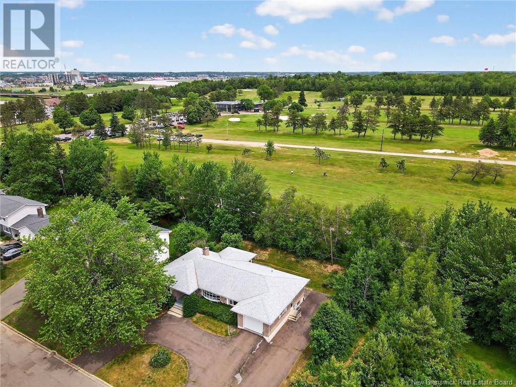 Riverview, NB E1B1S8,26 Fairway Boulevard