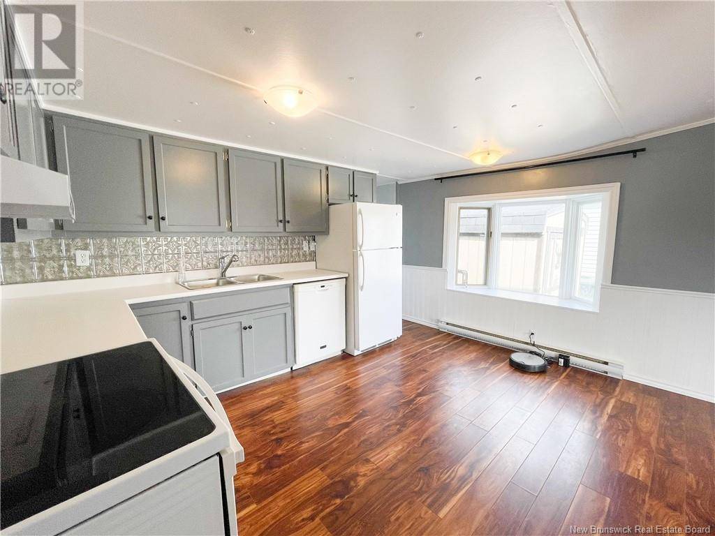 Saint John, NB E2M5N3,10 Violet Street