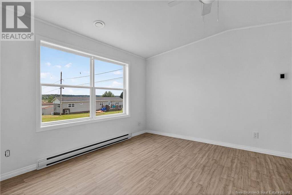 Moncton, NB E1E3T9,8 Linda Lane