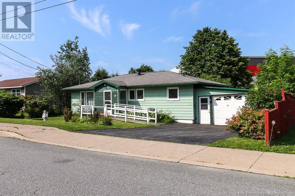 Saint John, NB E2J2T5,13 Braemar Drive
