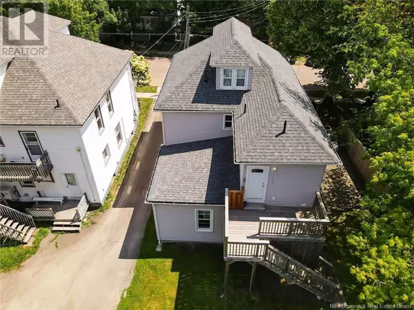 Moncton, NB E1C6H3,270-272 Dominion