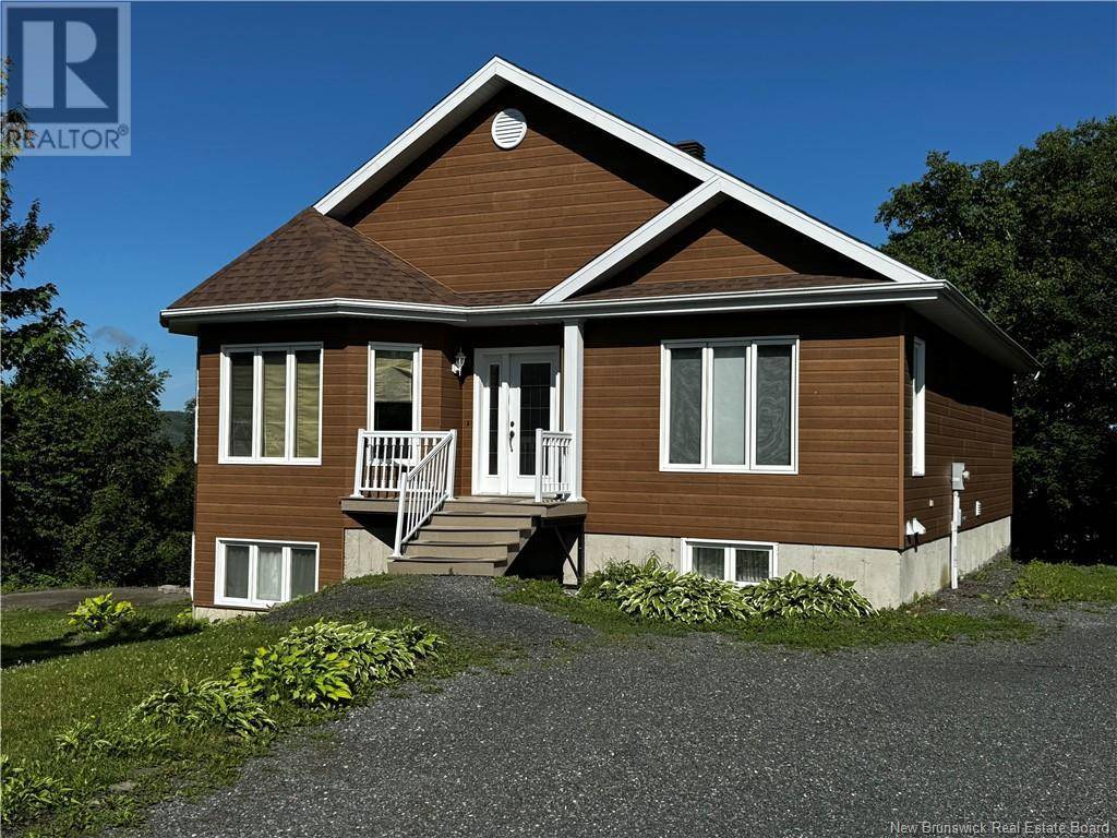 Edmundston, NB E3V4J9,86 Des Ormes Avenue