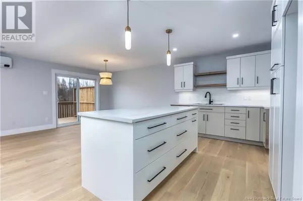 Moncton, NB E1G6A5,41 Belfry Street