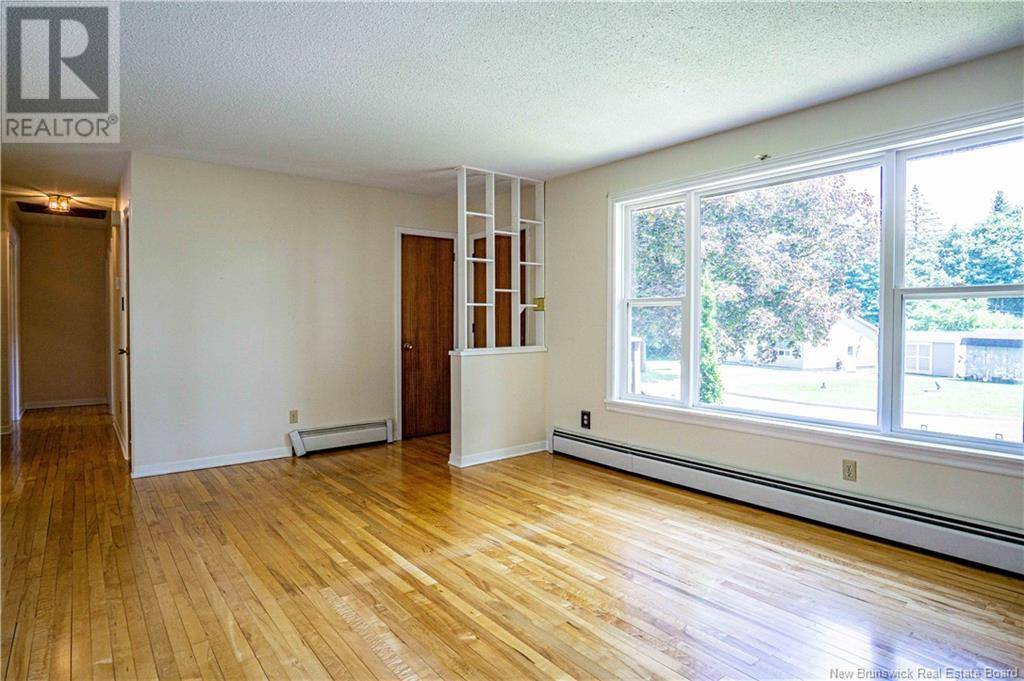 Fredericton, NB E3B4P9,84 Topcliffe Crescent