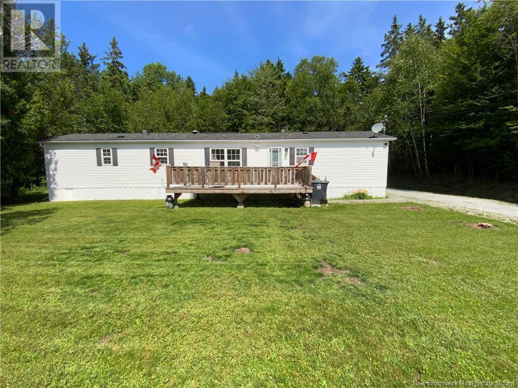 75 Bonney Road, Hampton, NB E5N7A1