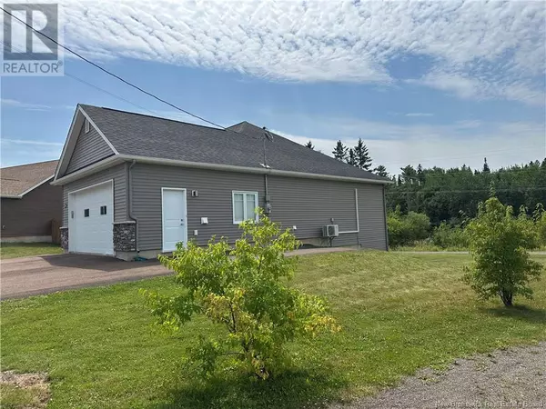 Moncton, NB E1E0G1,252 Lady Russell Street