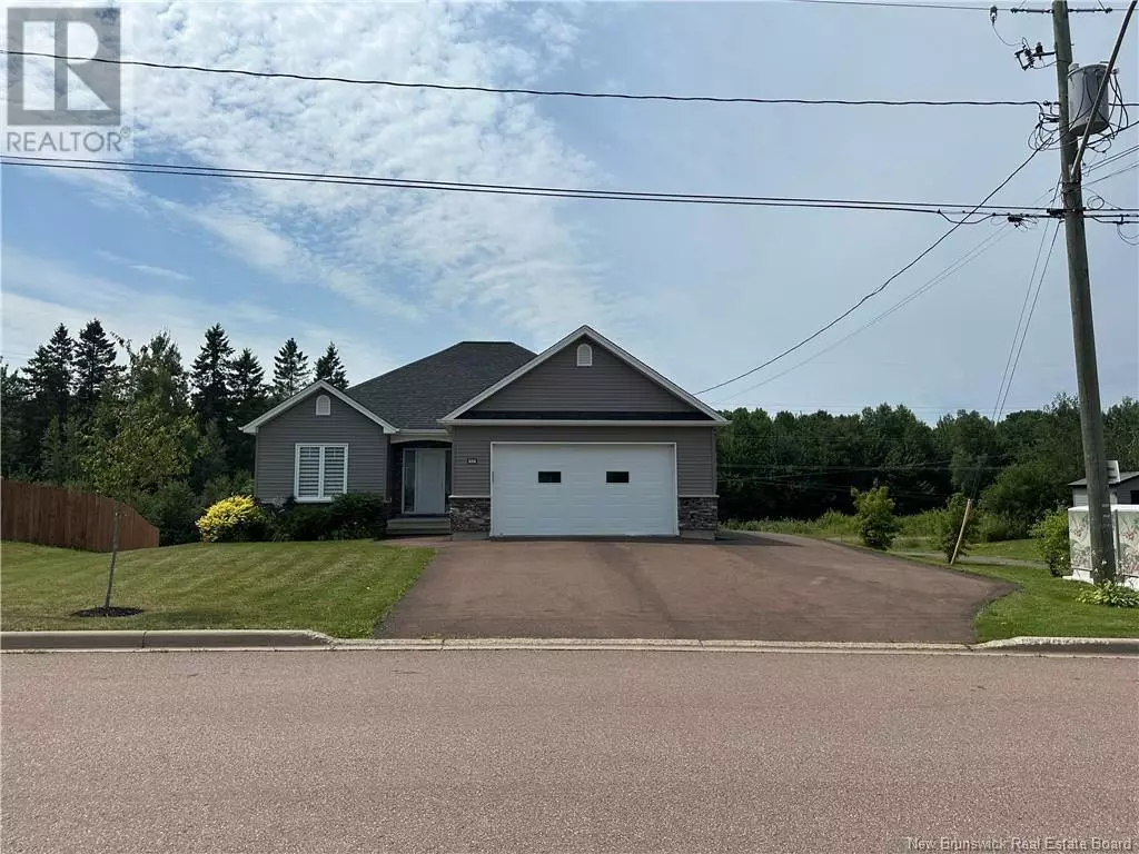 Moncton, NB E1E0G1,252 Lady Russell Street