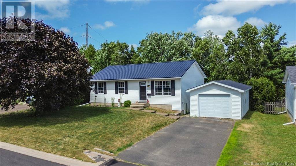 31 Shephard Drive, Oromocto, NB E2V2M2
