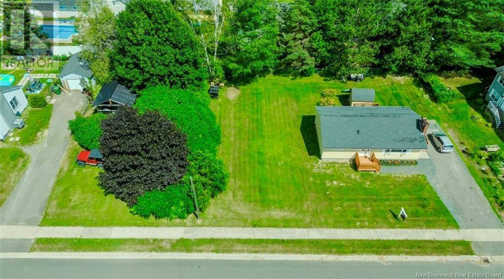 41 Floral Avenue, Fredericton, NB E3A1K8