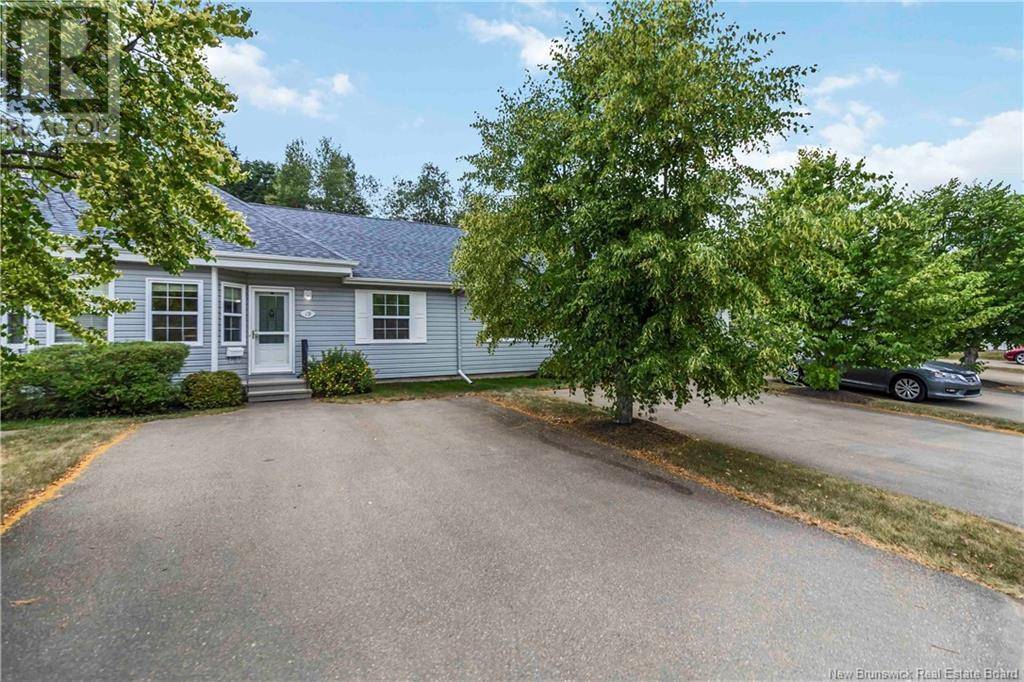 Dieppe, NB E1A7S3,19 Firmin Crescent