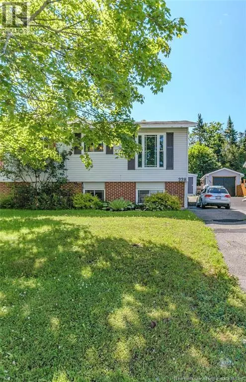 Saint John, NB E2J4C7,228 Boyaner Crescent
