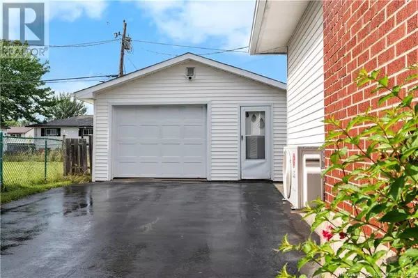 Moncton, NB E1C4E1,141 Crandall Street
