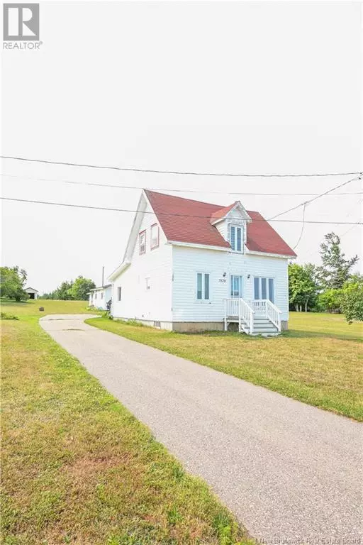 7578 rue Saint-Paul Street, Bas-caraquet, NB E1W6C8