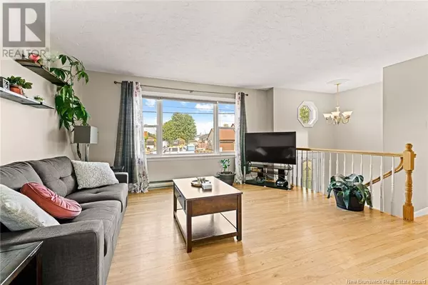 Moncton, NB E1A6M1,54 Castle
