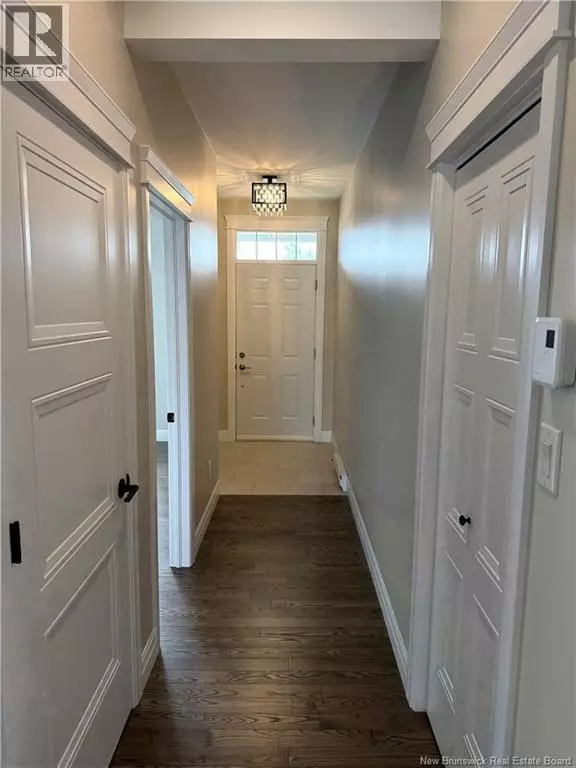 Moncton, NB E1H3S7,652 Royal Oaks Boulevard