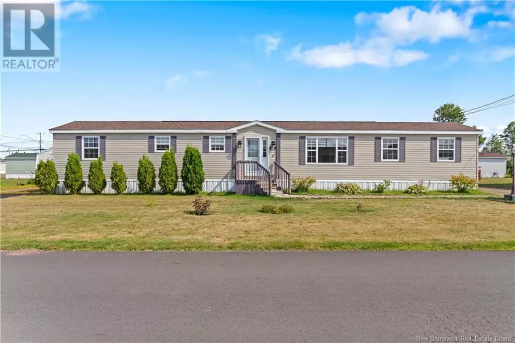 Dieppe, NB E1A8P2,42 Tracadie Drive