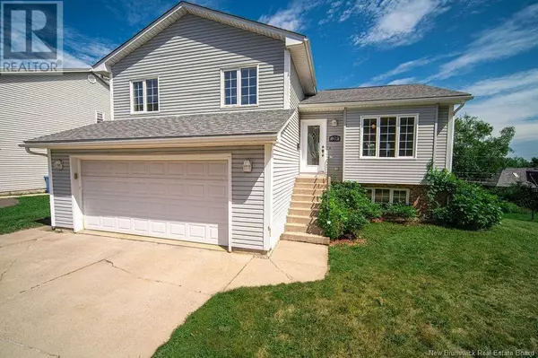 39 Amberwood Lane, Fredericton, NB E3C1L7