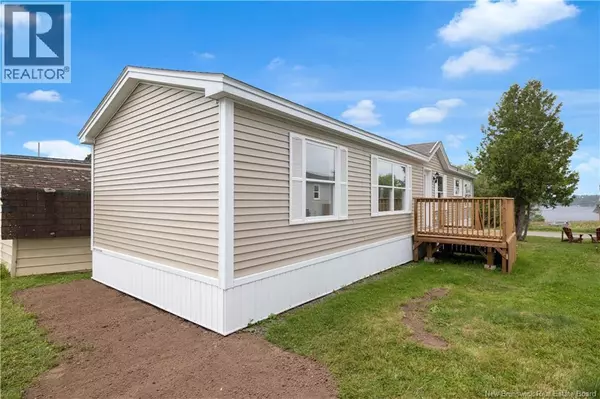 Saint John, NB E2M5P1,15 Shamrock Street