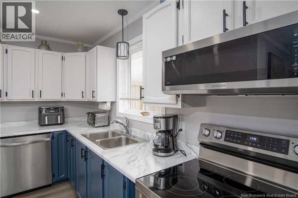 Saint John, NB E2M5P9,18 Dalila Court